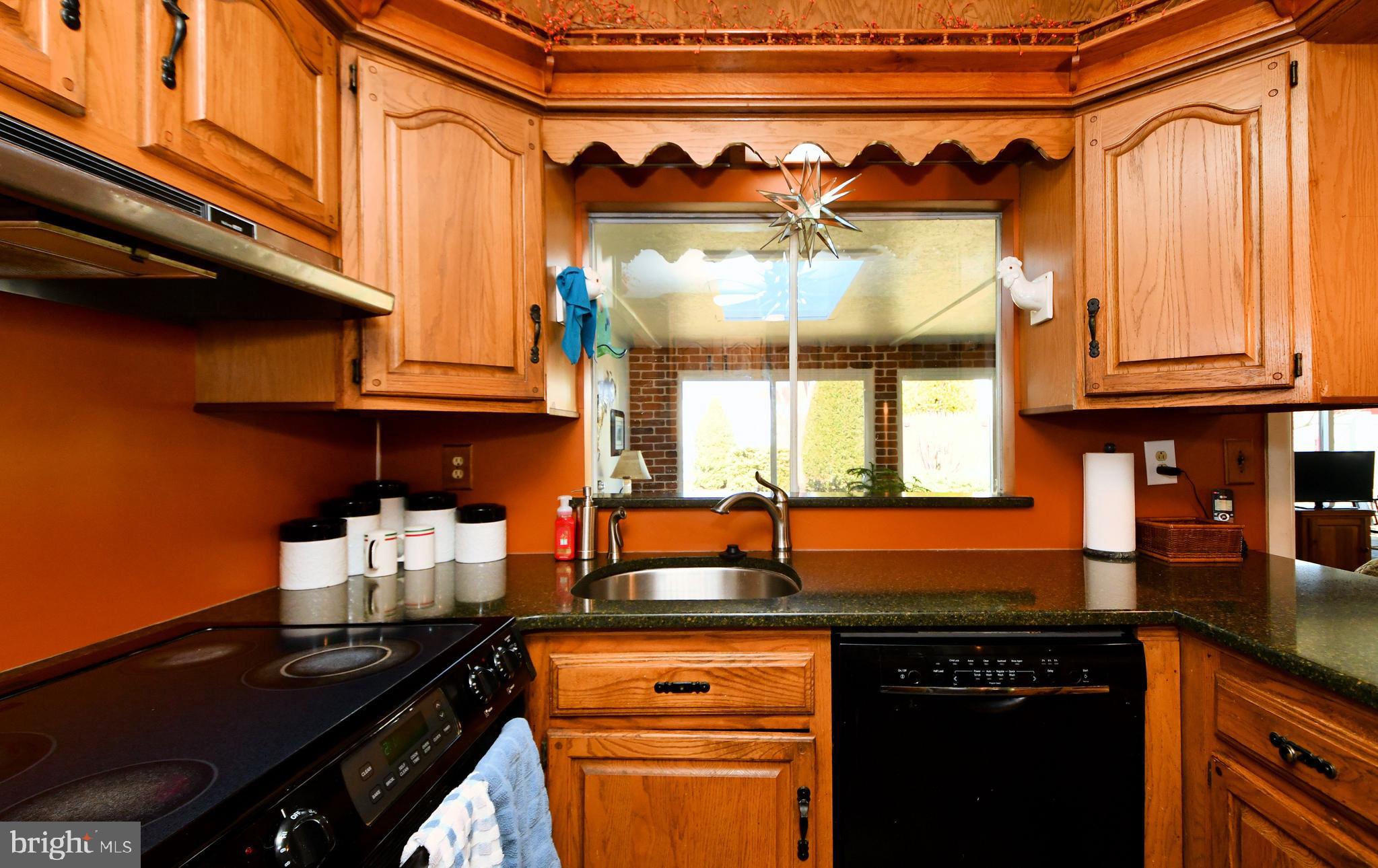 TWIN OAKS - Residential