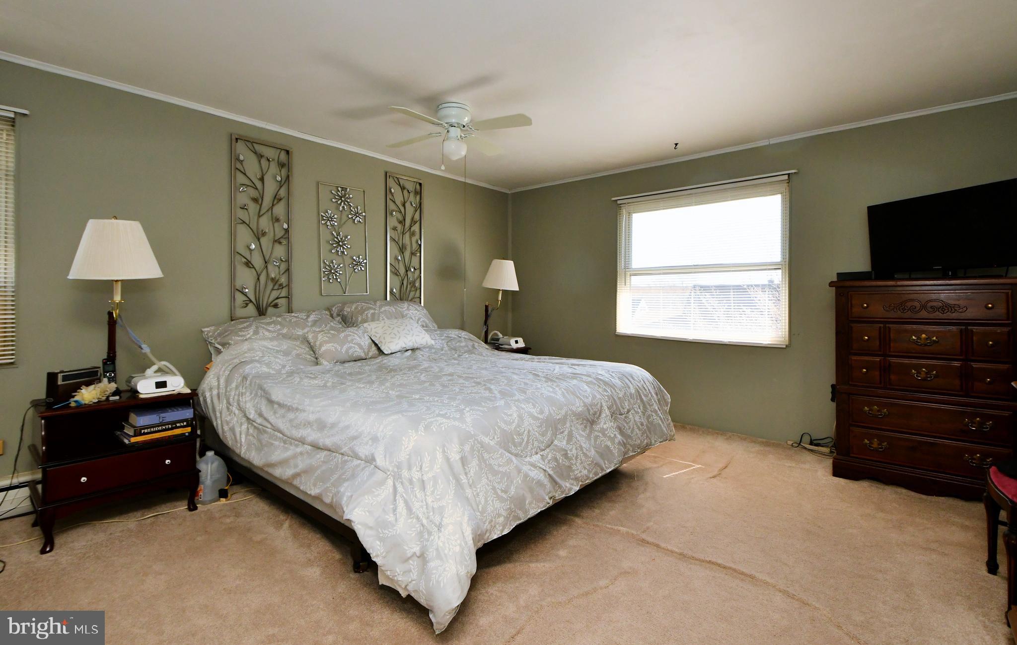 TWIN OAKS - Residential