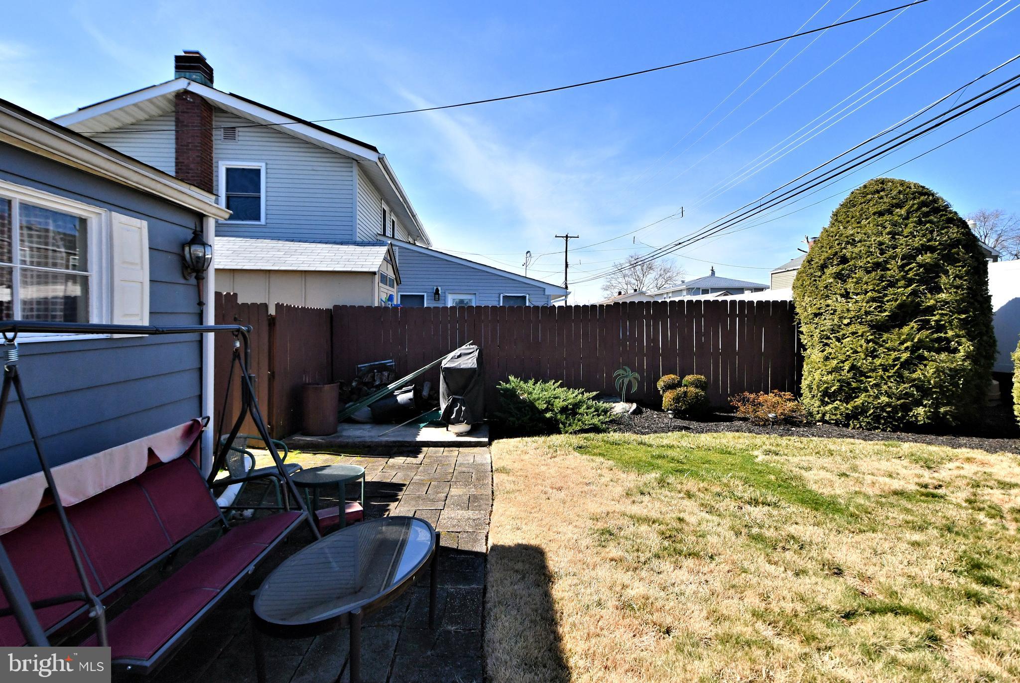 TWIN OAKS - Residential