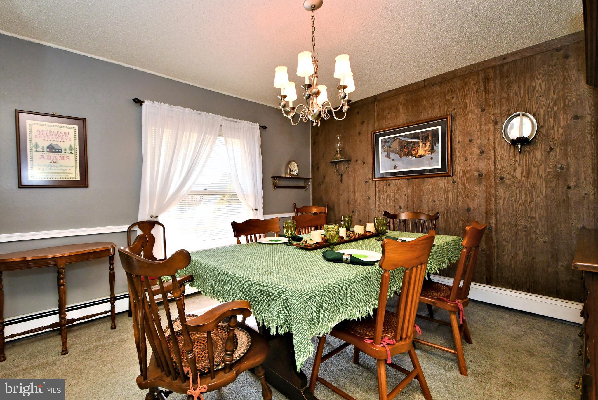TWIN OAKS - Residential