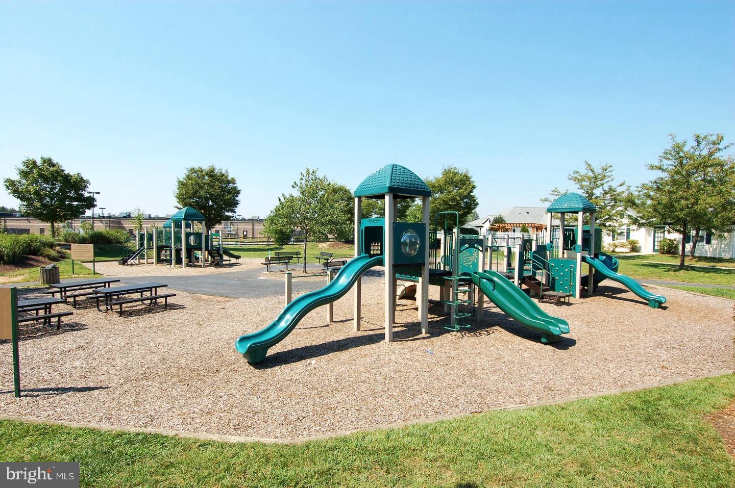 PINEY ORCHARD - Residential