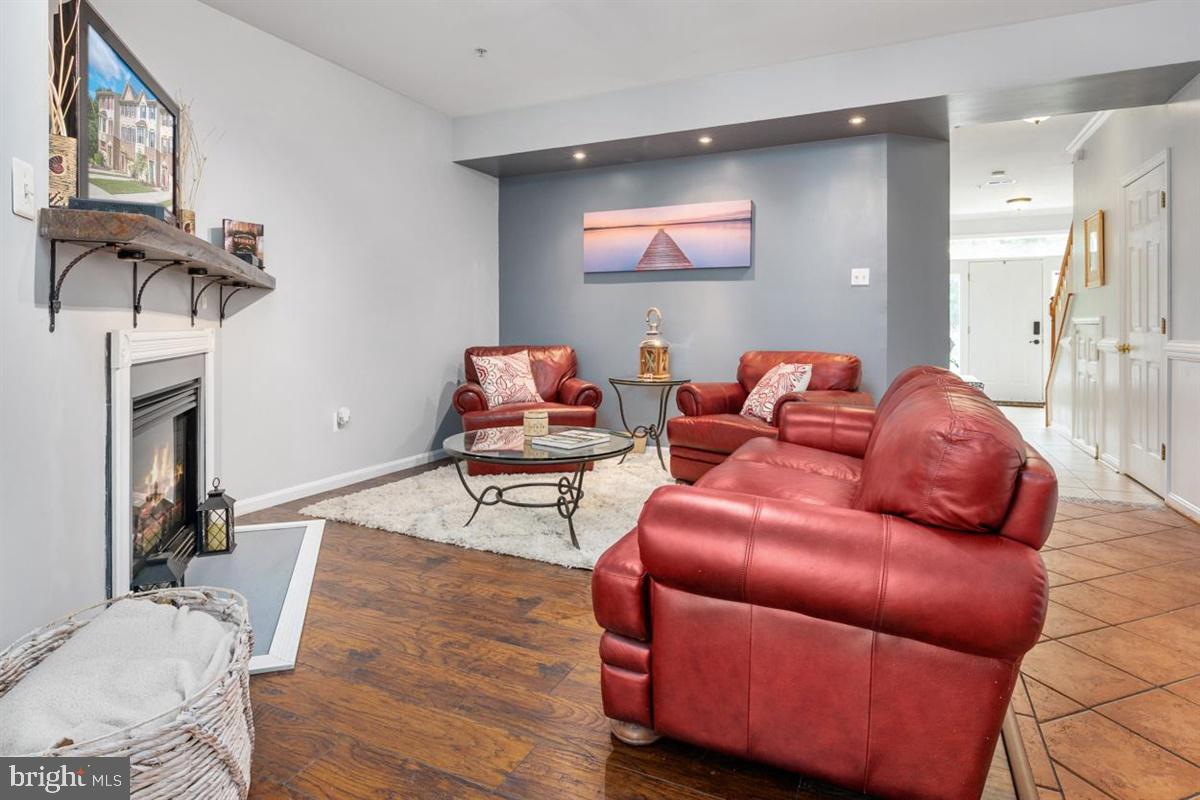 PINEY ORCHARD - Residential