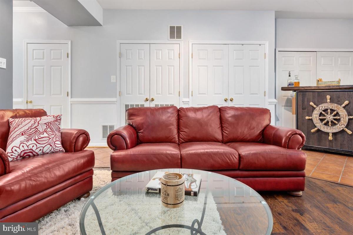 PINEY ORCHARD - Residential