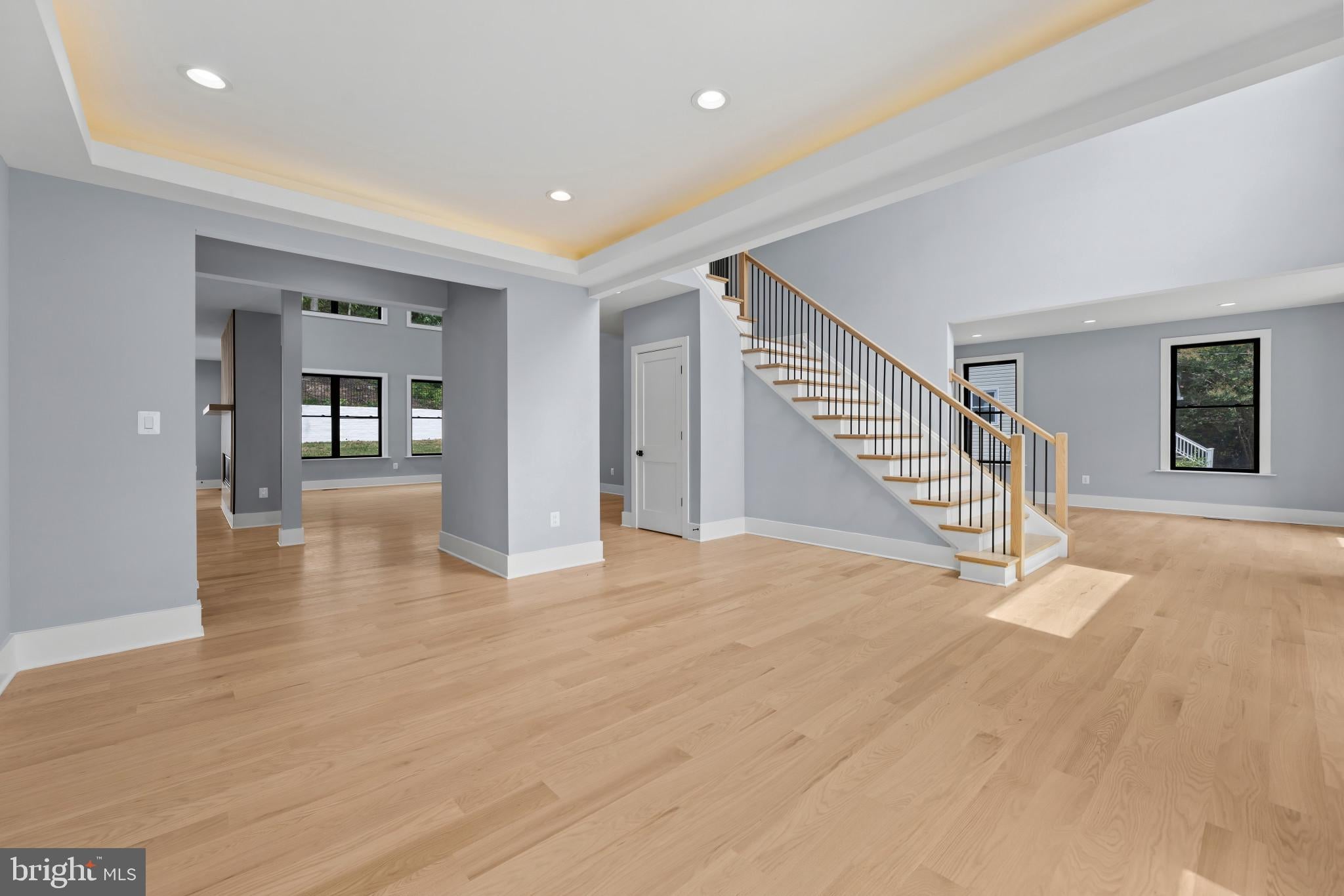 7225 BARRY ROAD