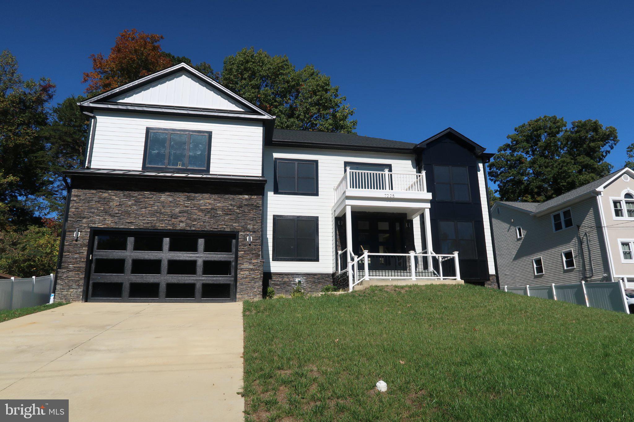 7225 BARRY ROAD
