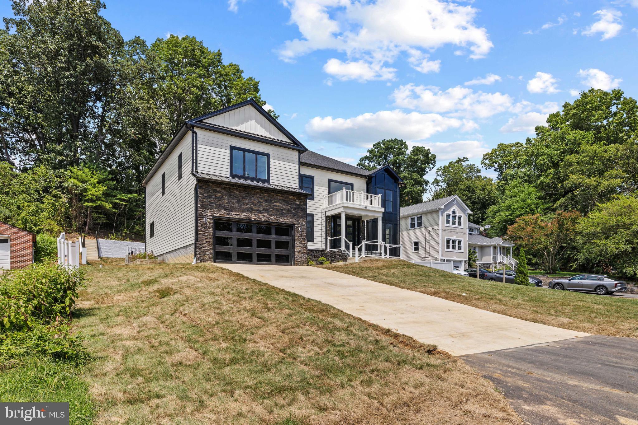 7225 BARRY ROAD