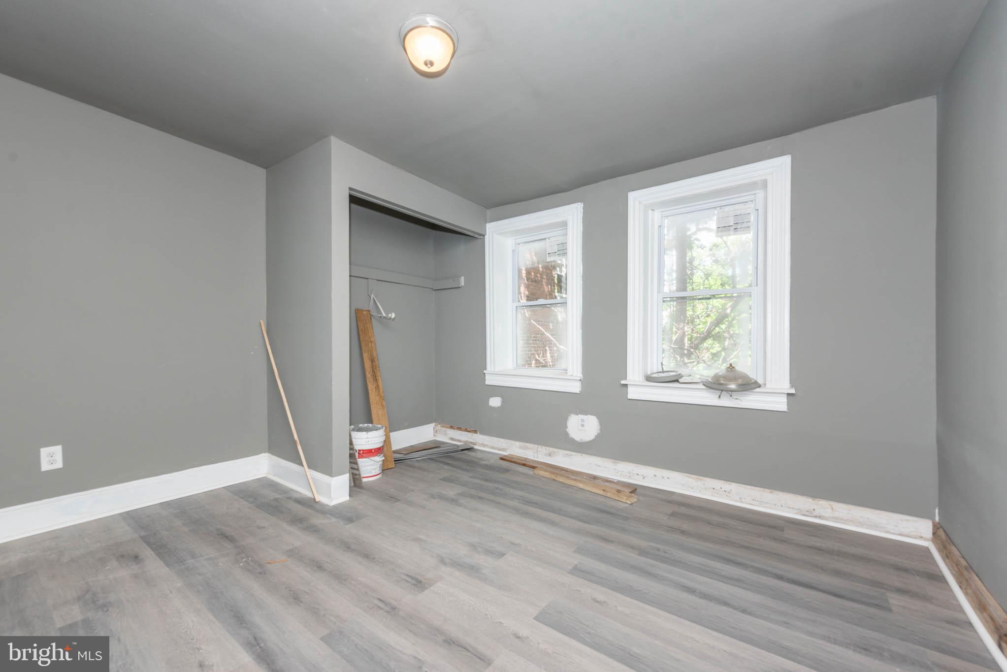 FRANKLIN SQUARE HISTORIC DISTRICT - Commercial Sale