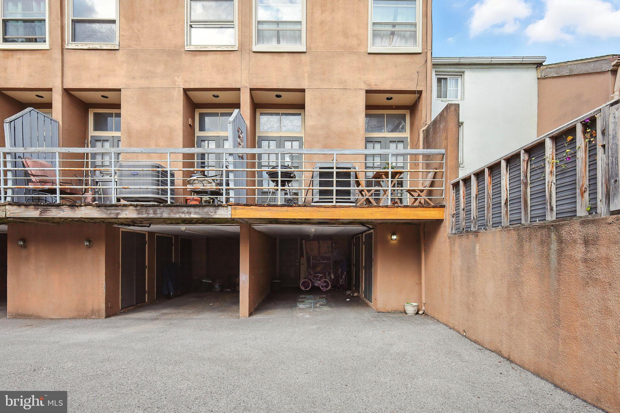 SETON HILL - Residential