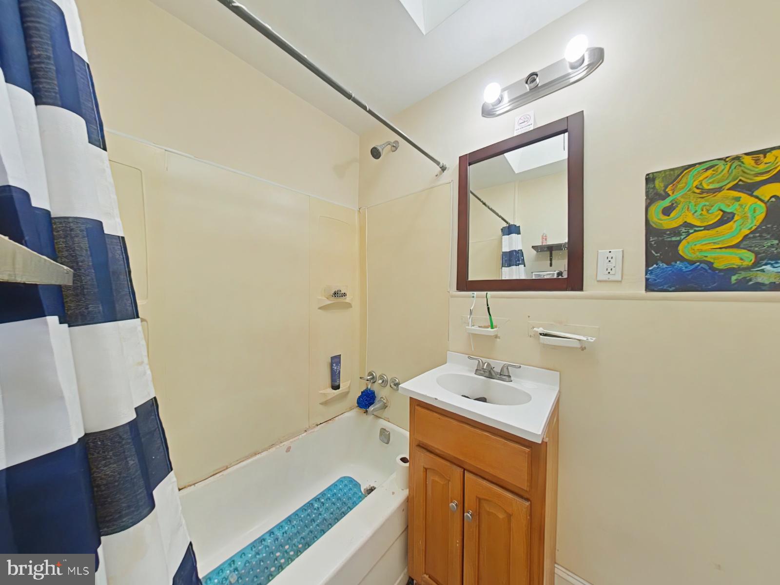 WEST OAK LANE - Residential