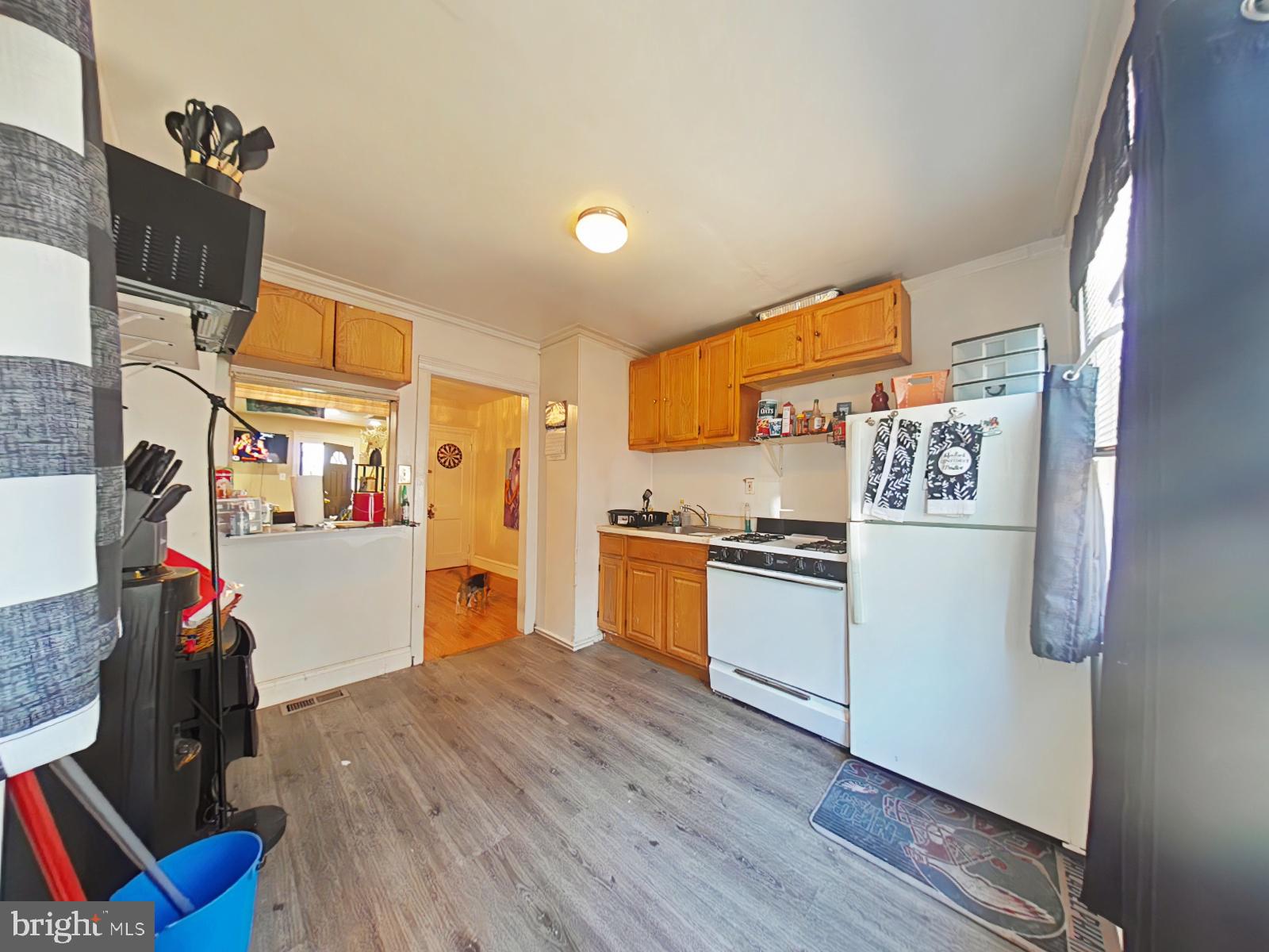 WEST OAK LANE - Residential