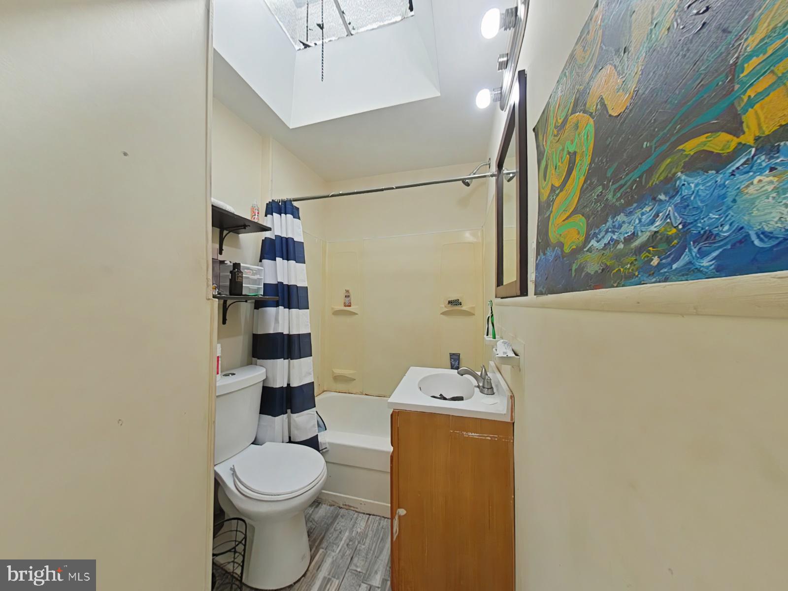 WEST OAK LANE - Residential