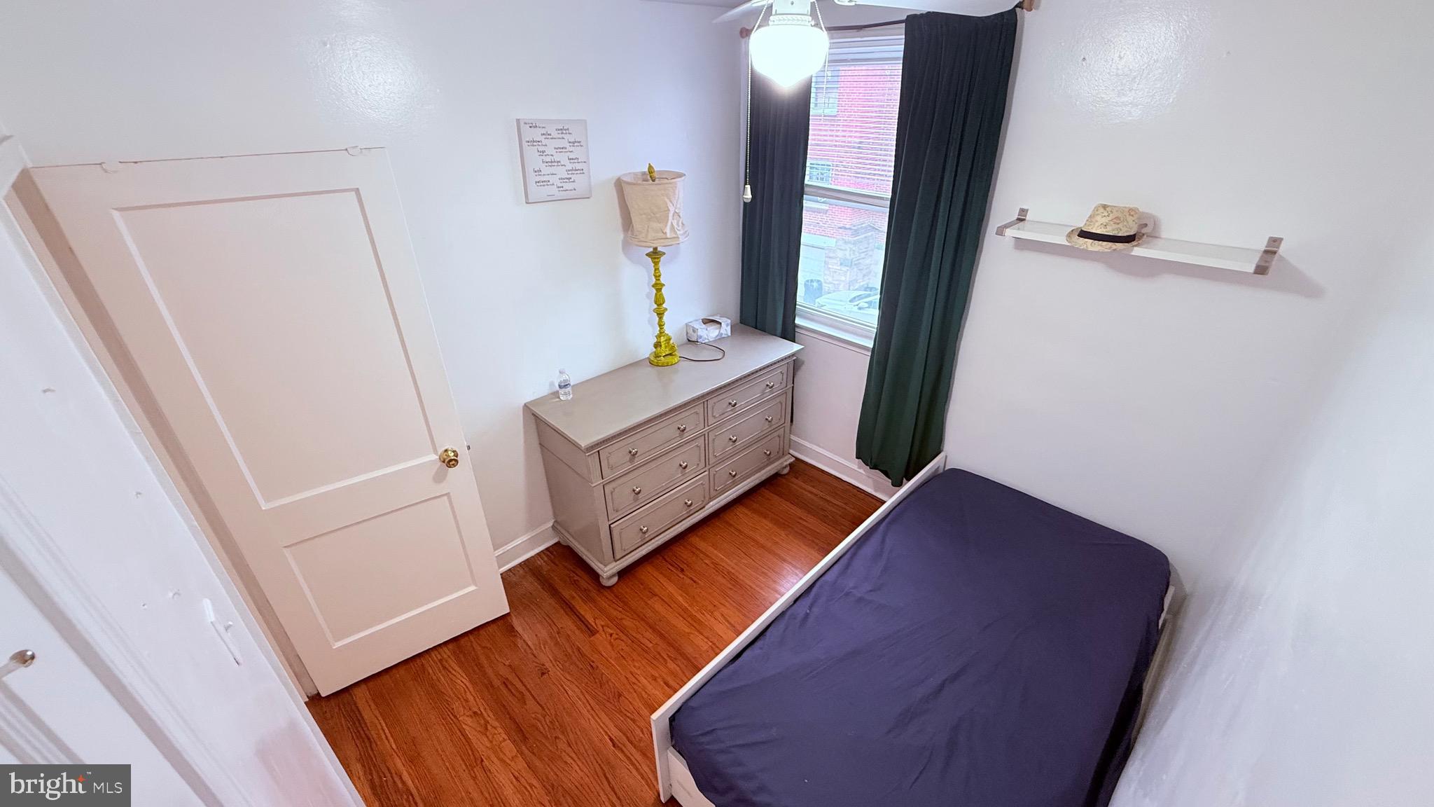 OXFORD CIRCLE - Residential