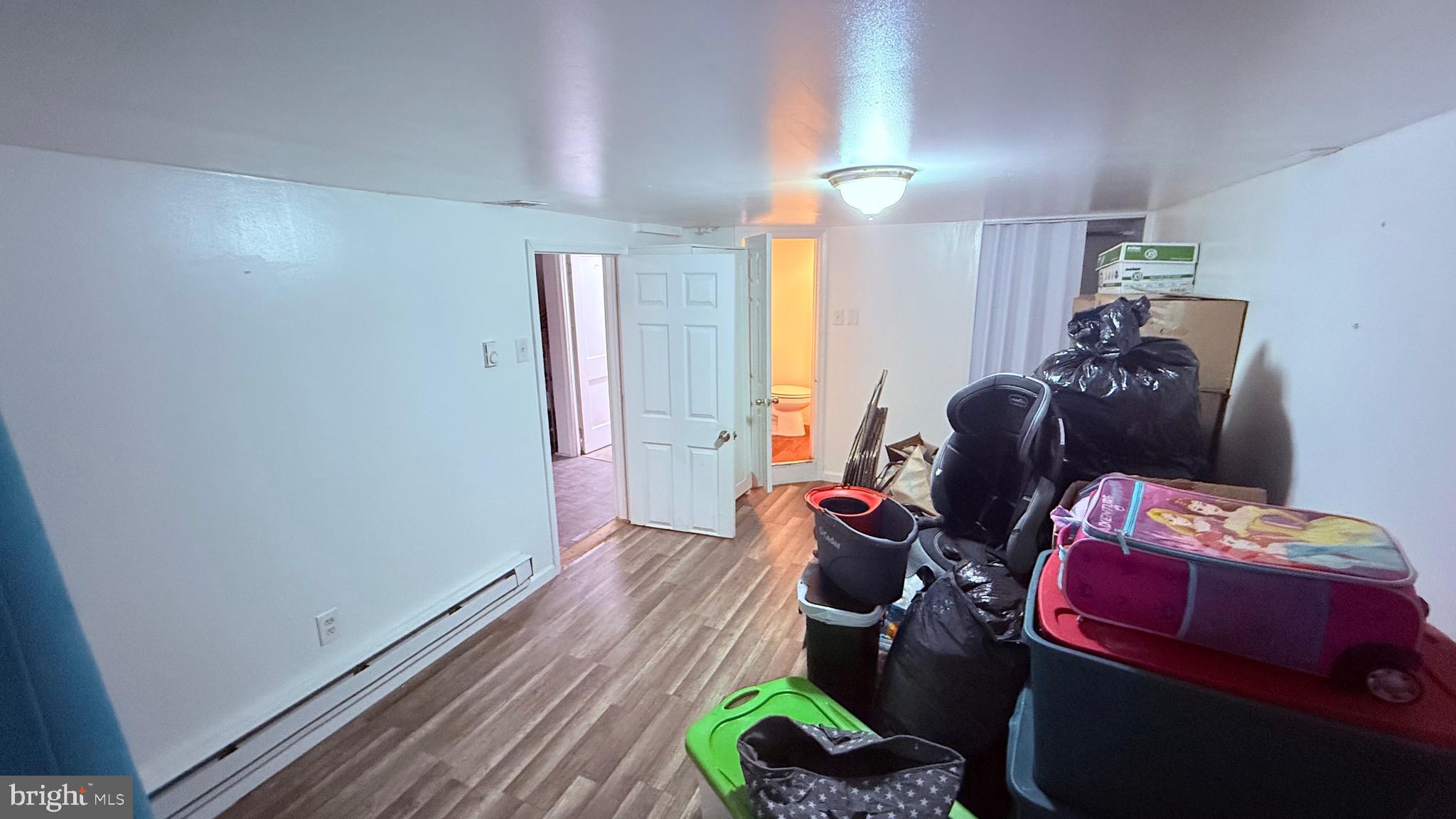 OXFORD CIRCLE - Residential