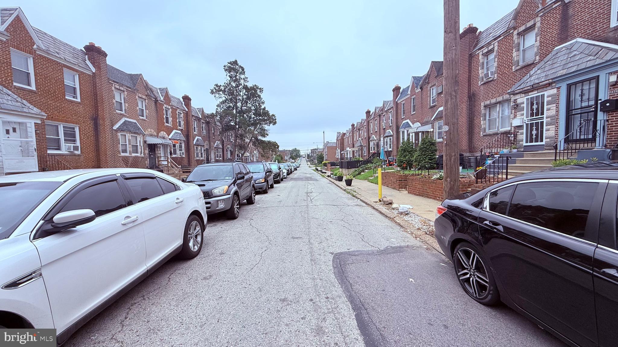 OXFORD CIRCLE - Residential