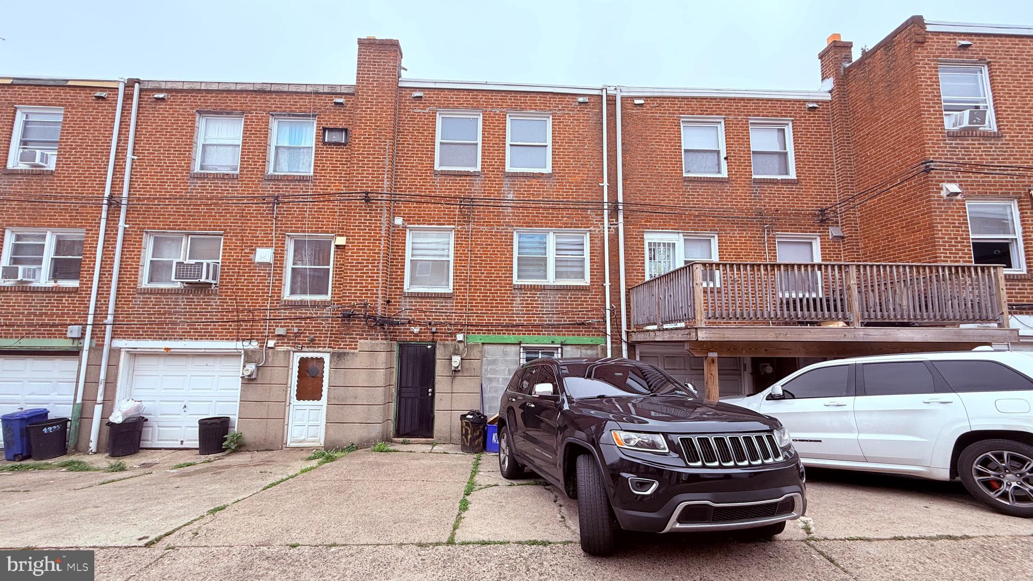 OXFORD CIRCLE - Residential