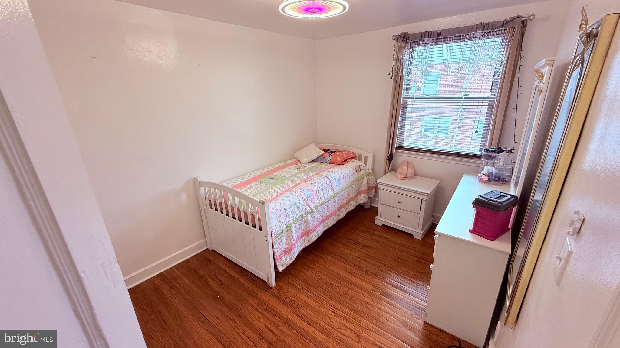 OXFORD CIRCLE - Residential