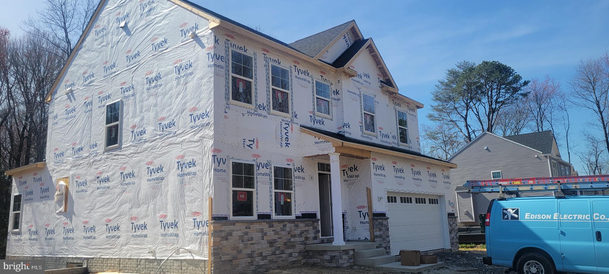 POWHATAN BEACH - Residential