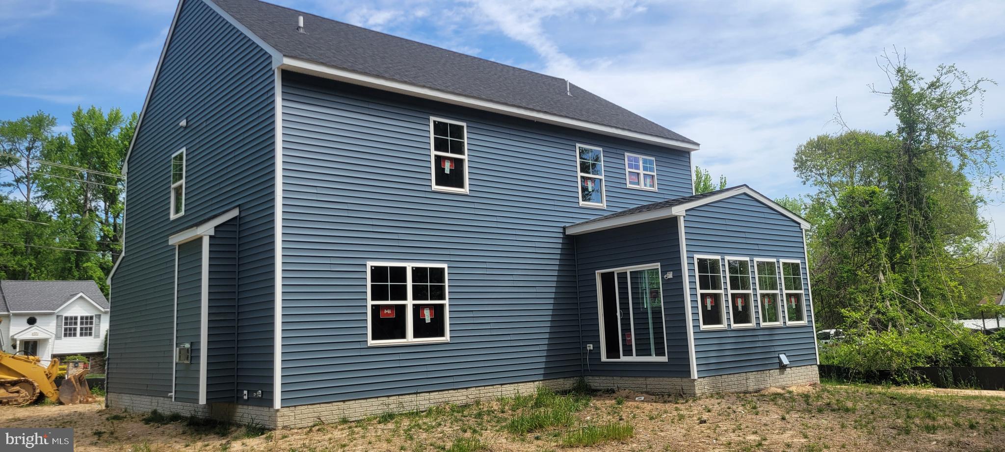 POWHATAN BEACH - Residential