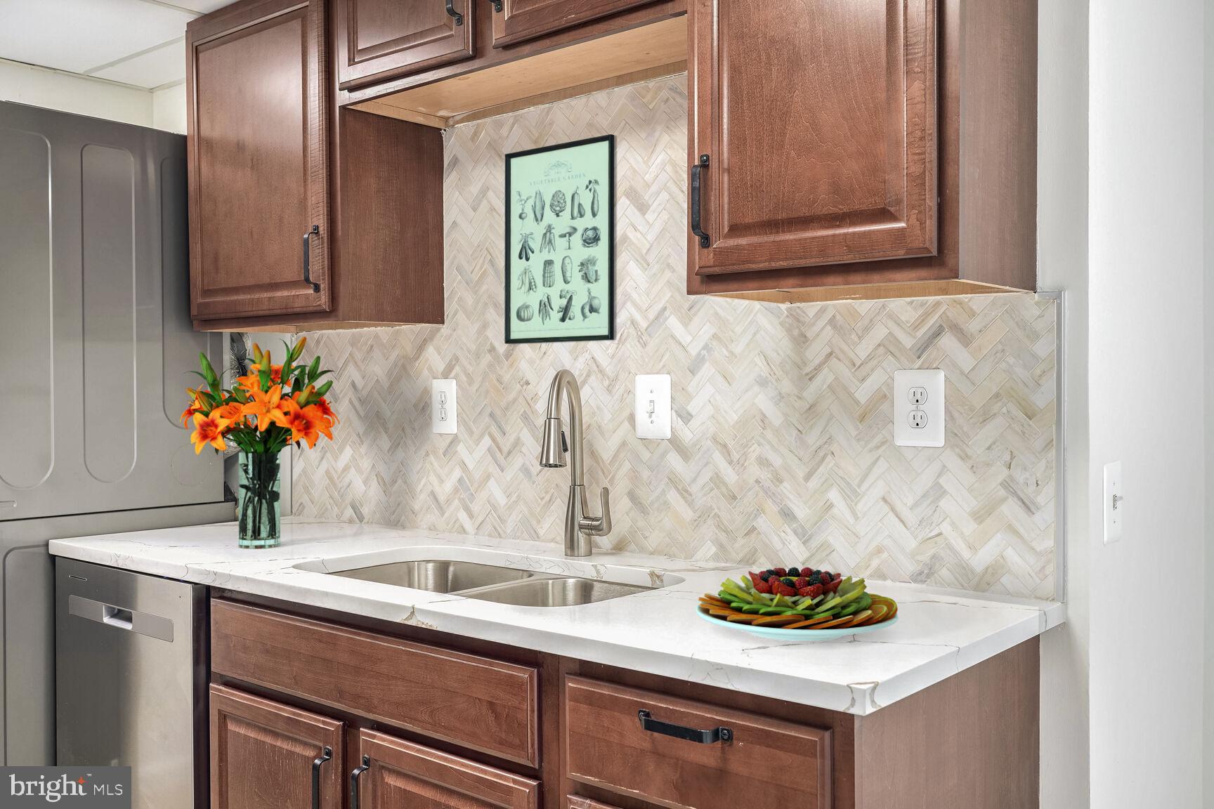 HIGHPOINTE - Residential