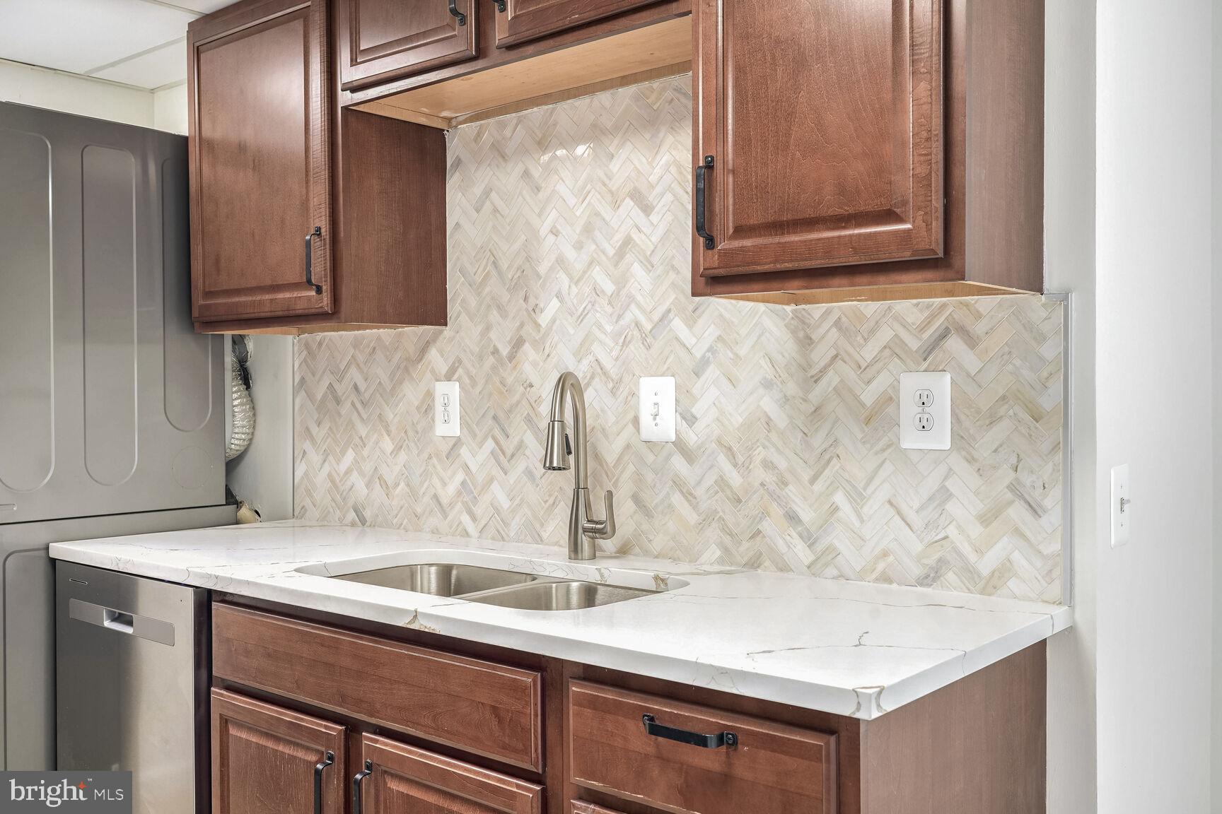 HIGHPOINTE - Residential