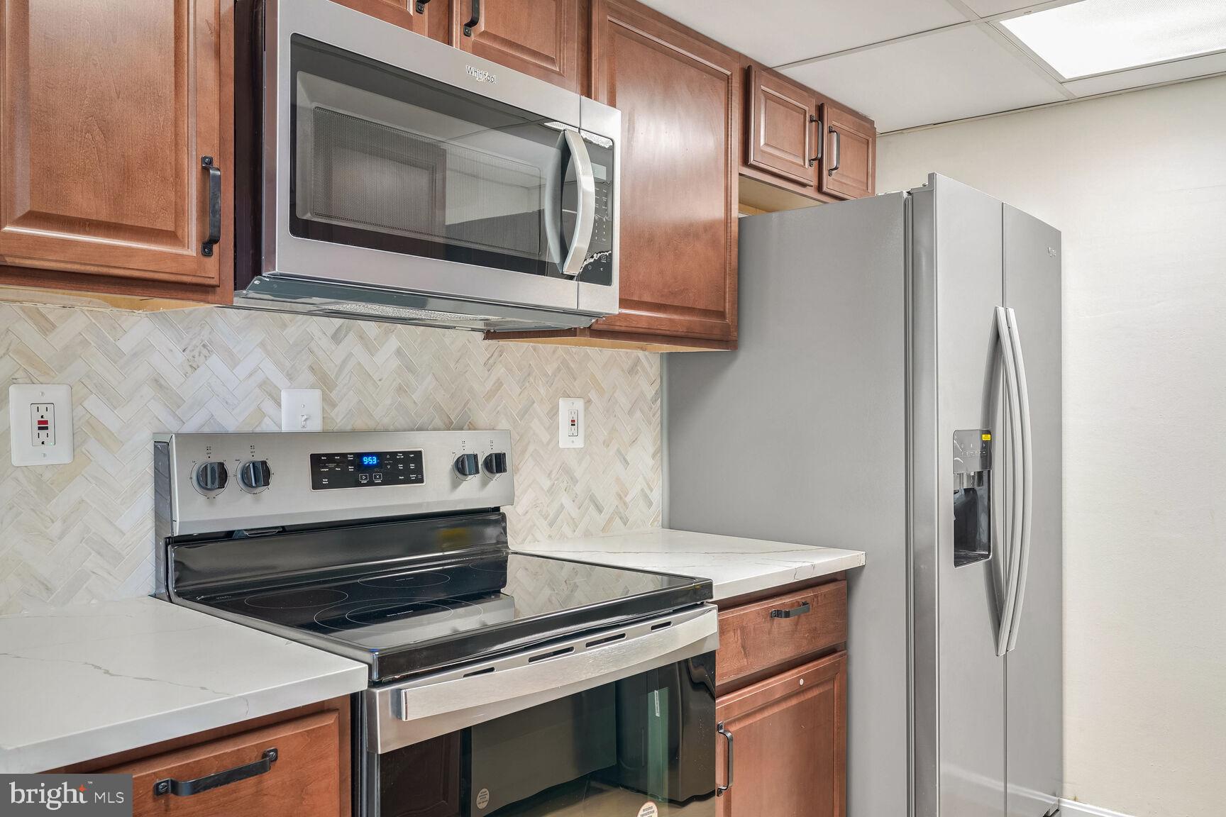 HIGHPOINTE - Residential