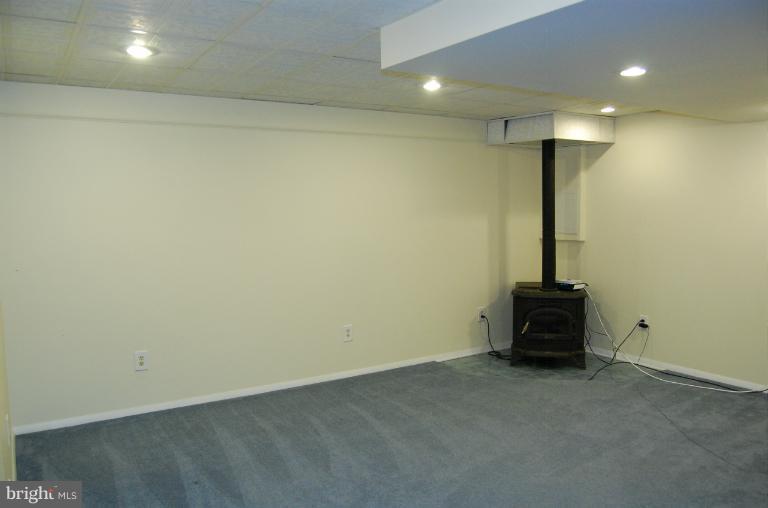 DEERFIELD - Residential Lease