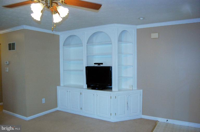 DEERFIELD - Residential Lease