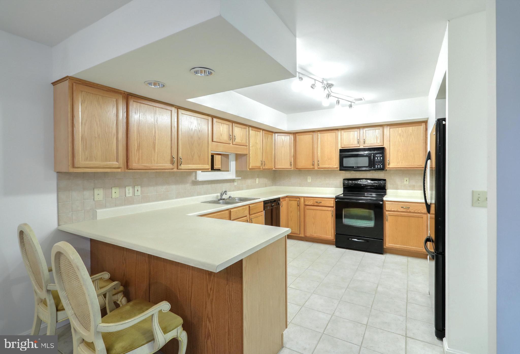 LONGSTOWN VILLAGE - Residential