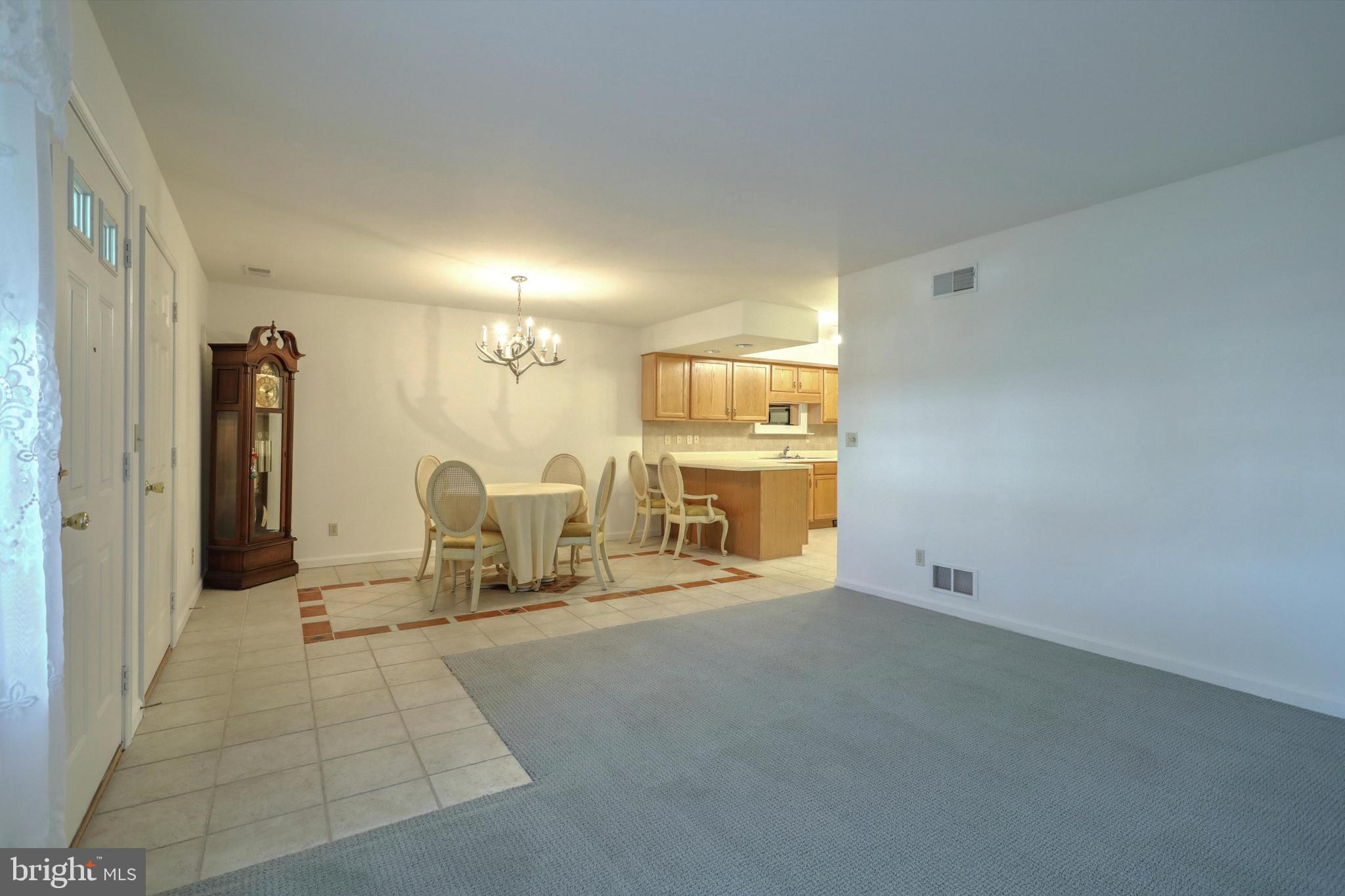 LONGSTOWN VILLAGE - Residential