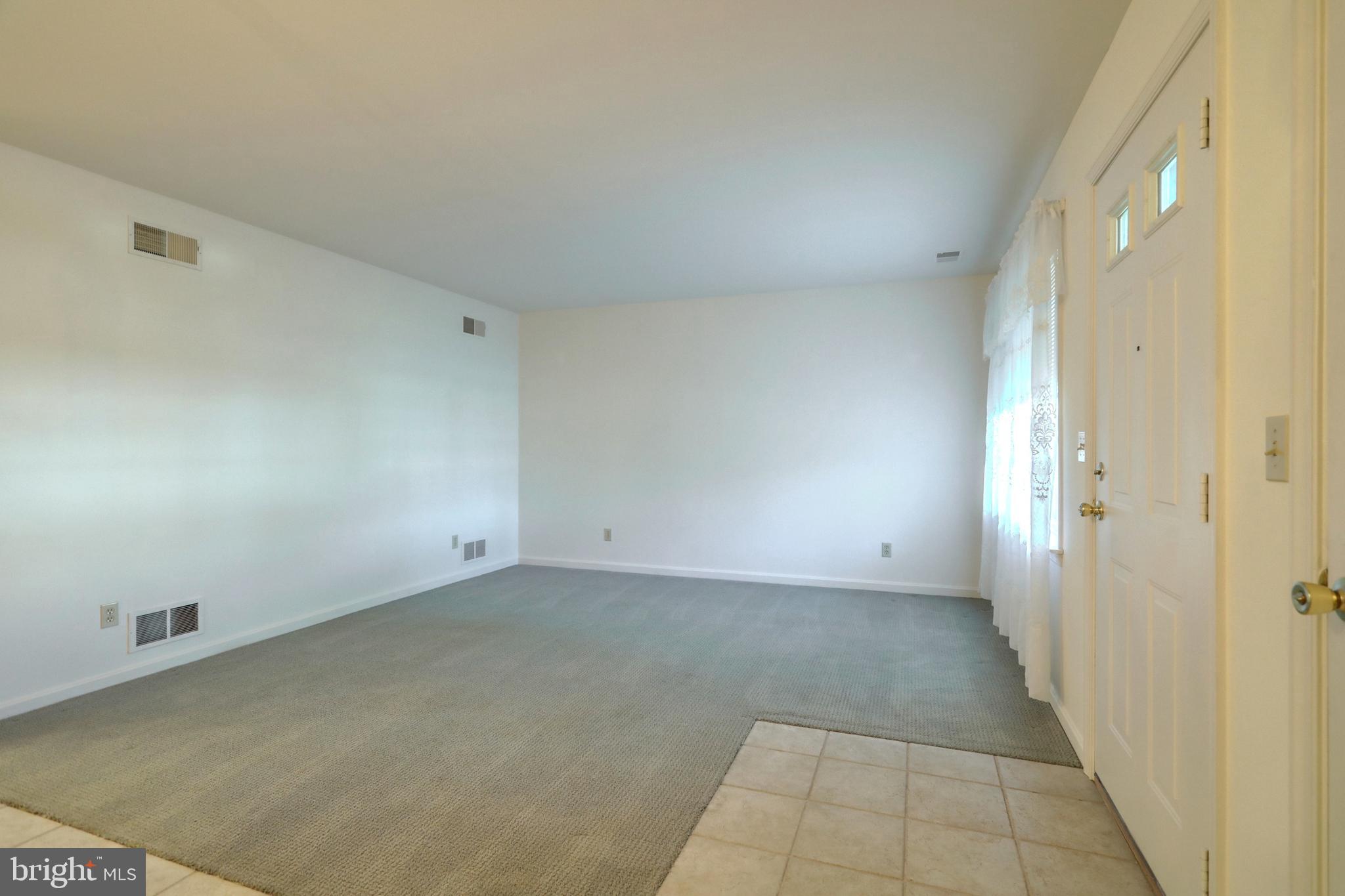 LONGSTOWN VILLAGE - Residential