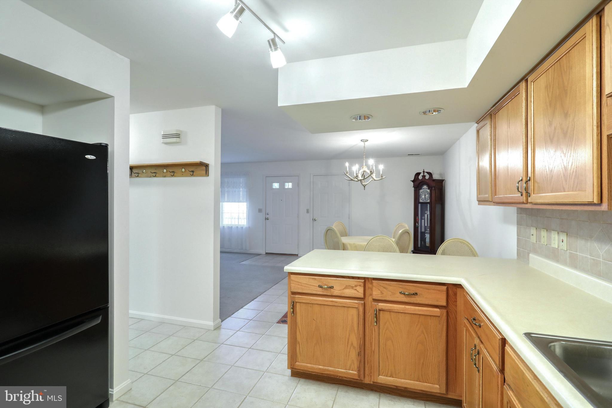 LONGSTOWN VILLAGE - Residential