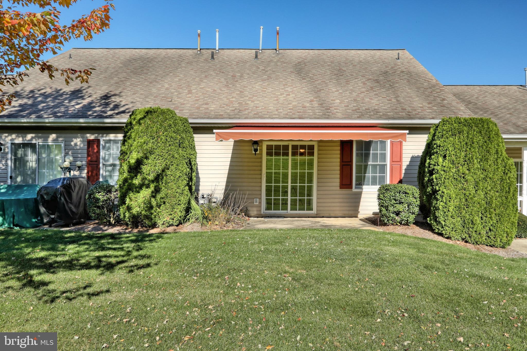 LONGSTOWN VILLAGE - Residential