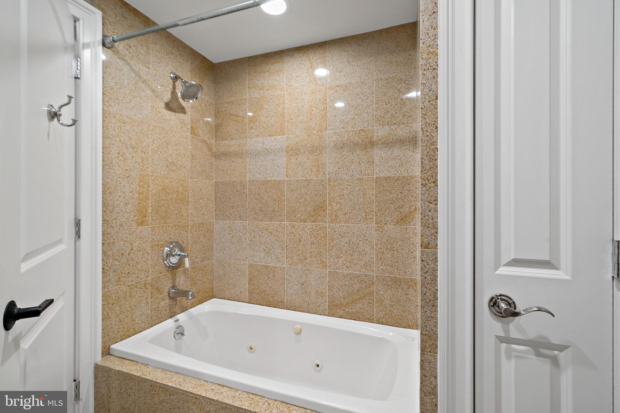 GRADUATE HOSPITAL - Residential