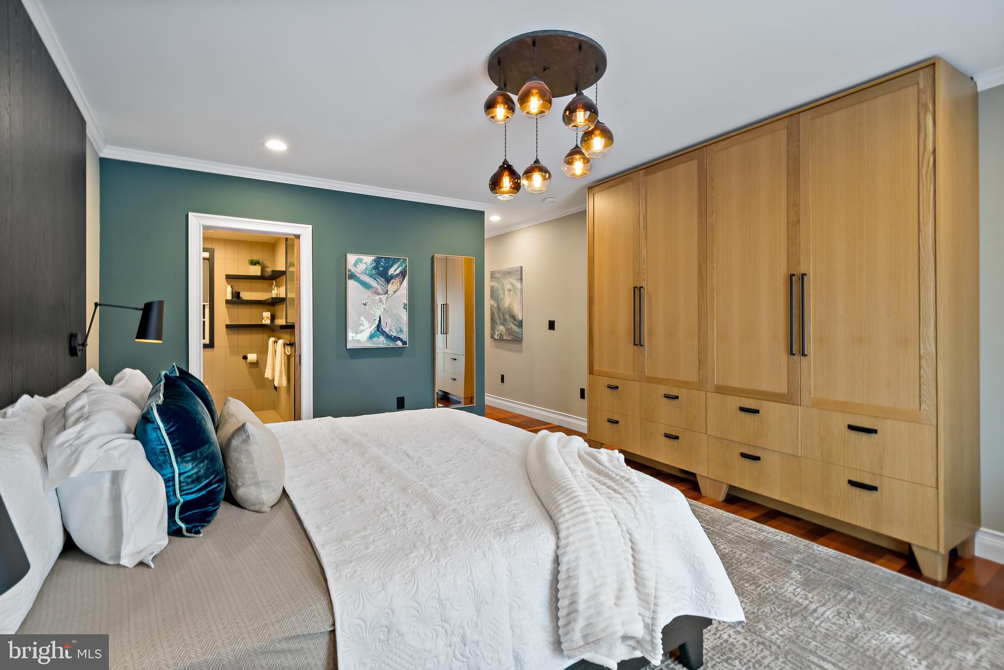 GRADUATE HOSPITAL - Residential