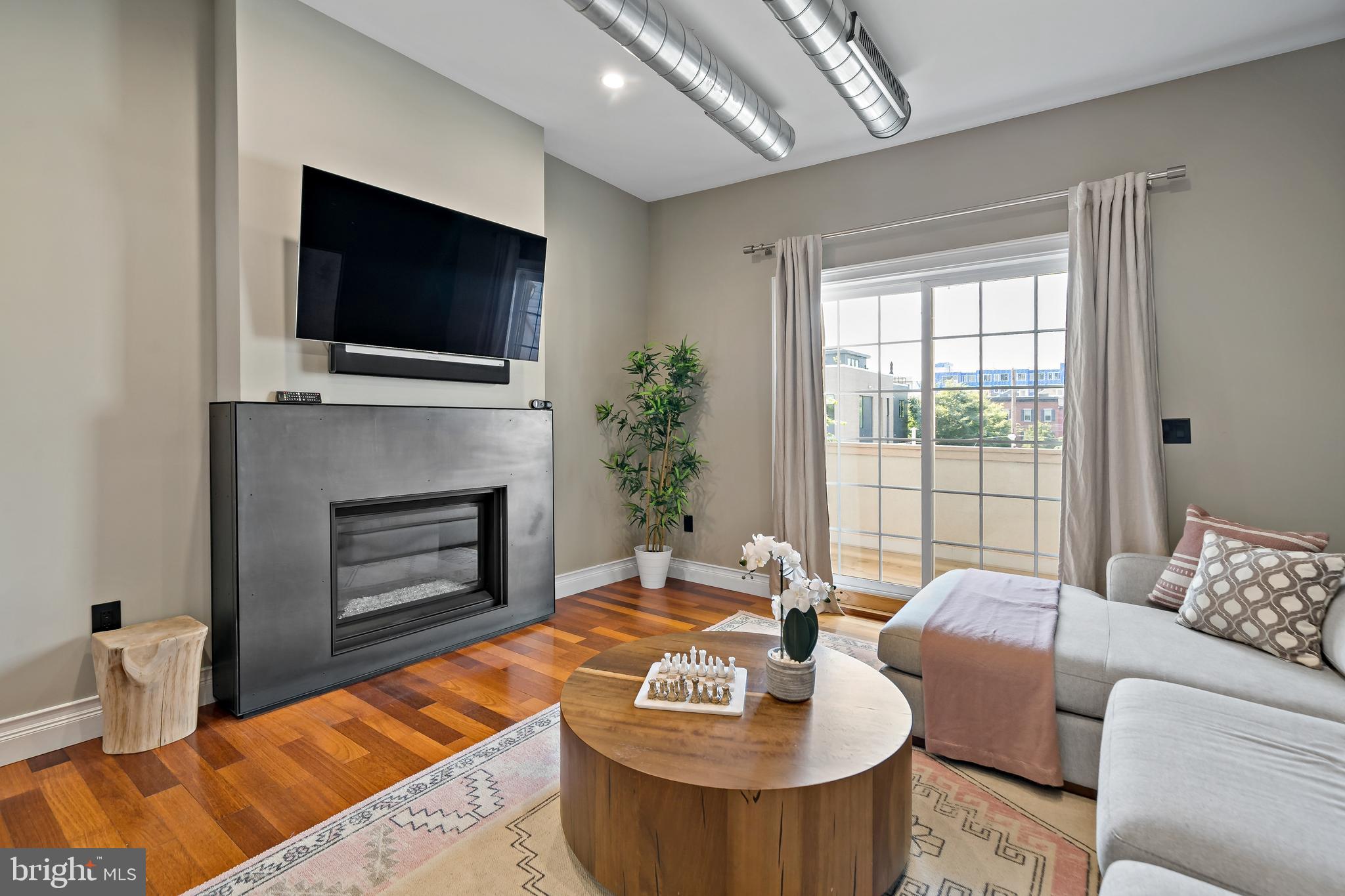 GRADUATE HOSPITAL - Residential