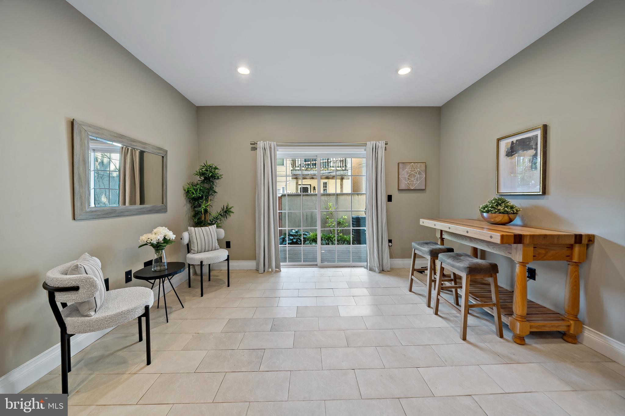 GRADUATE HOSPITAL - Residential