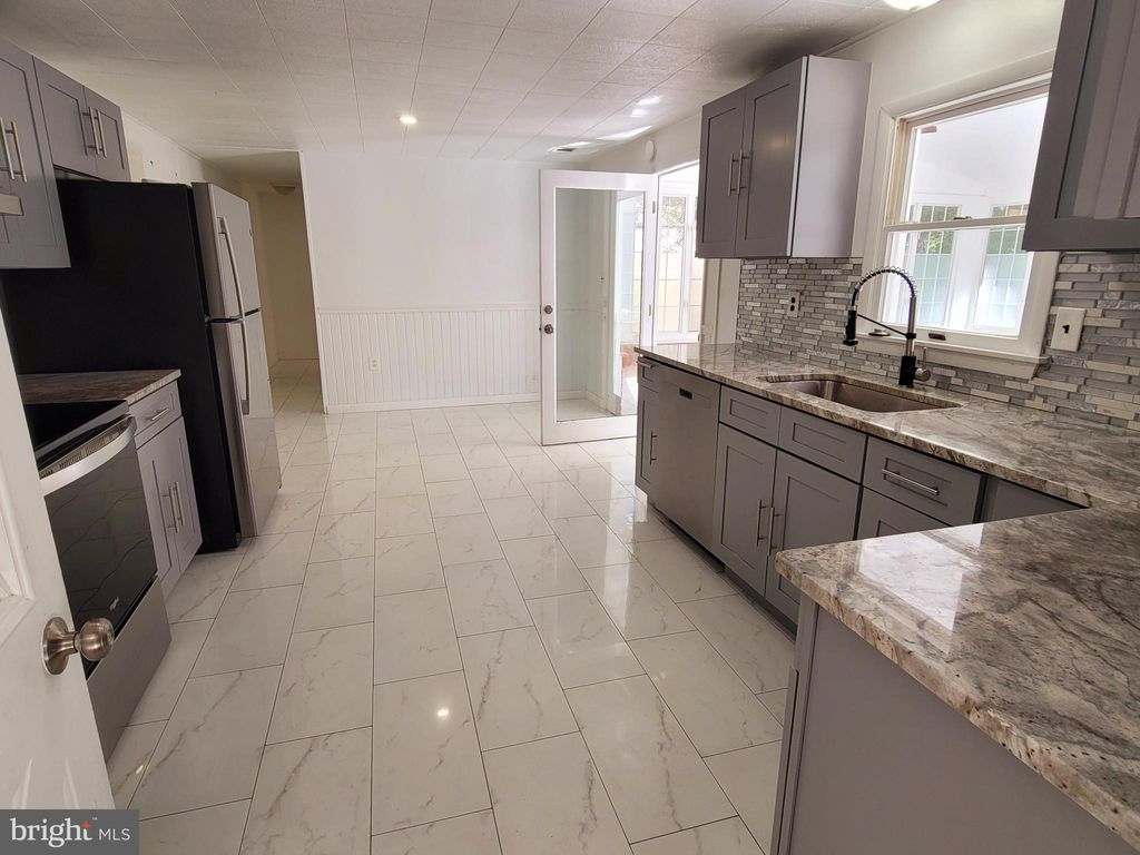 Photo of 801 Worcester Drive, STEVENSVILLE, MD 21666 (MLS # MDQA2015200)