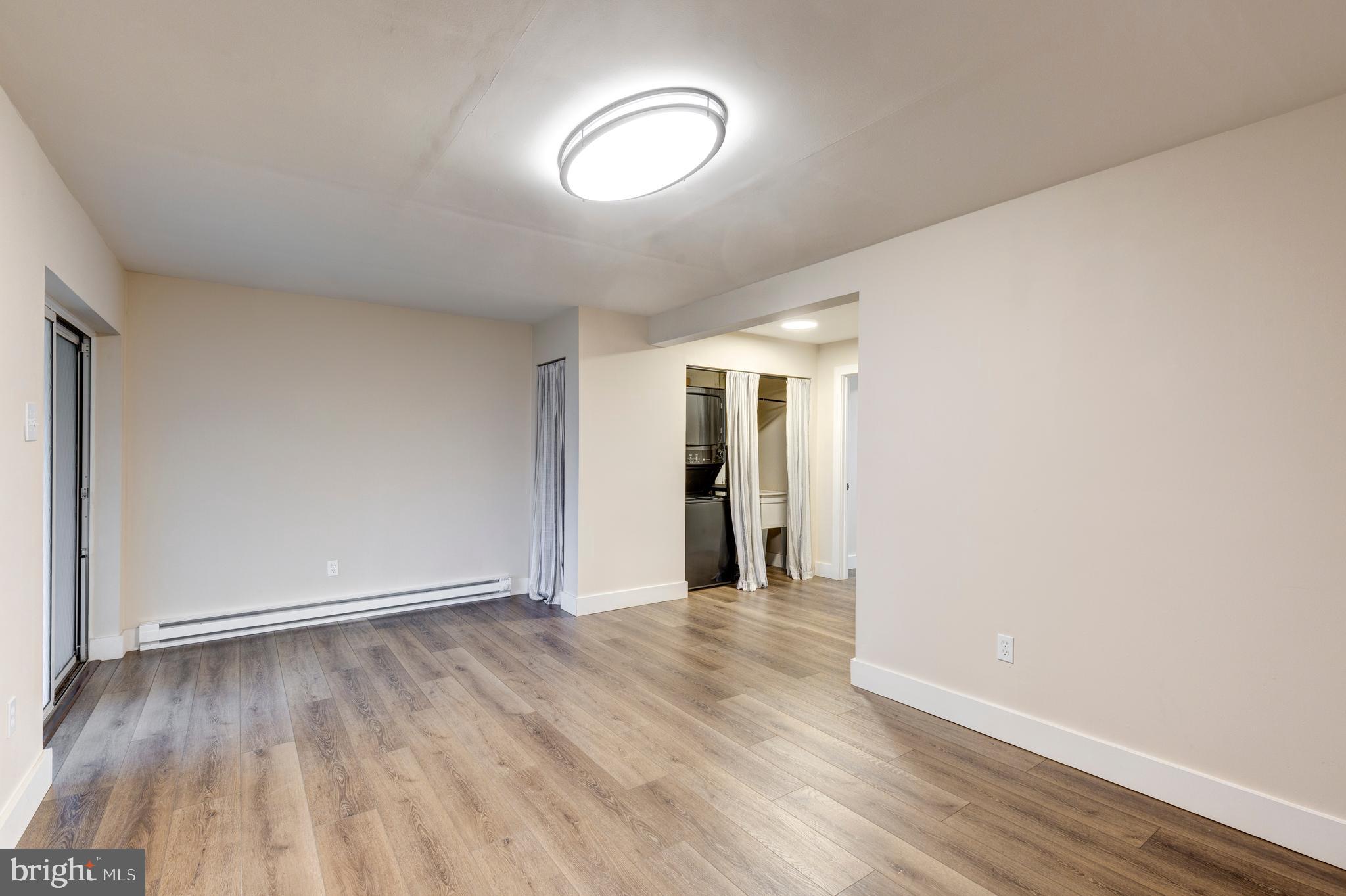 SMALL CROSSINGS - Residential