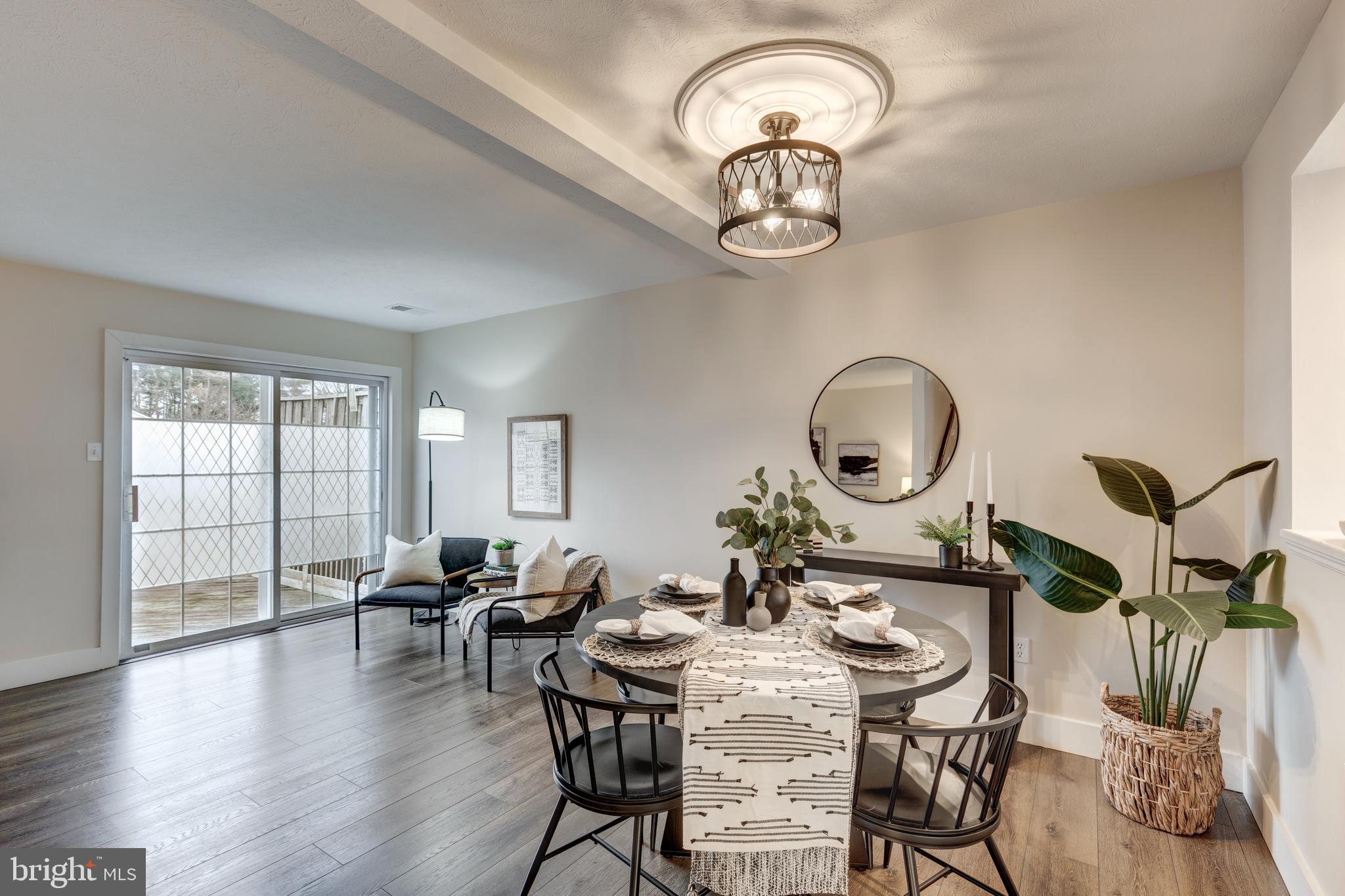 SMALL CROSSINGS - Residential