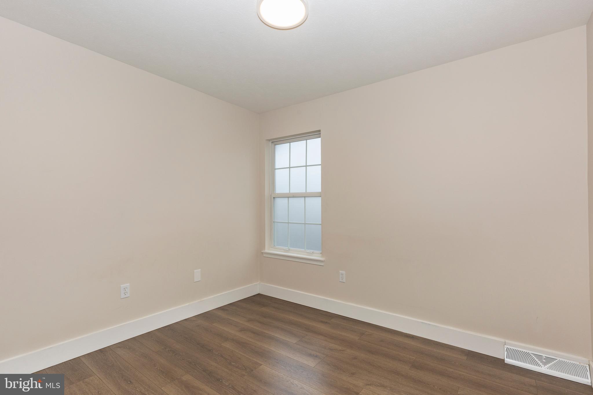 SMALL CROSSINGS - Residential