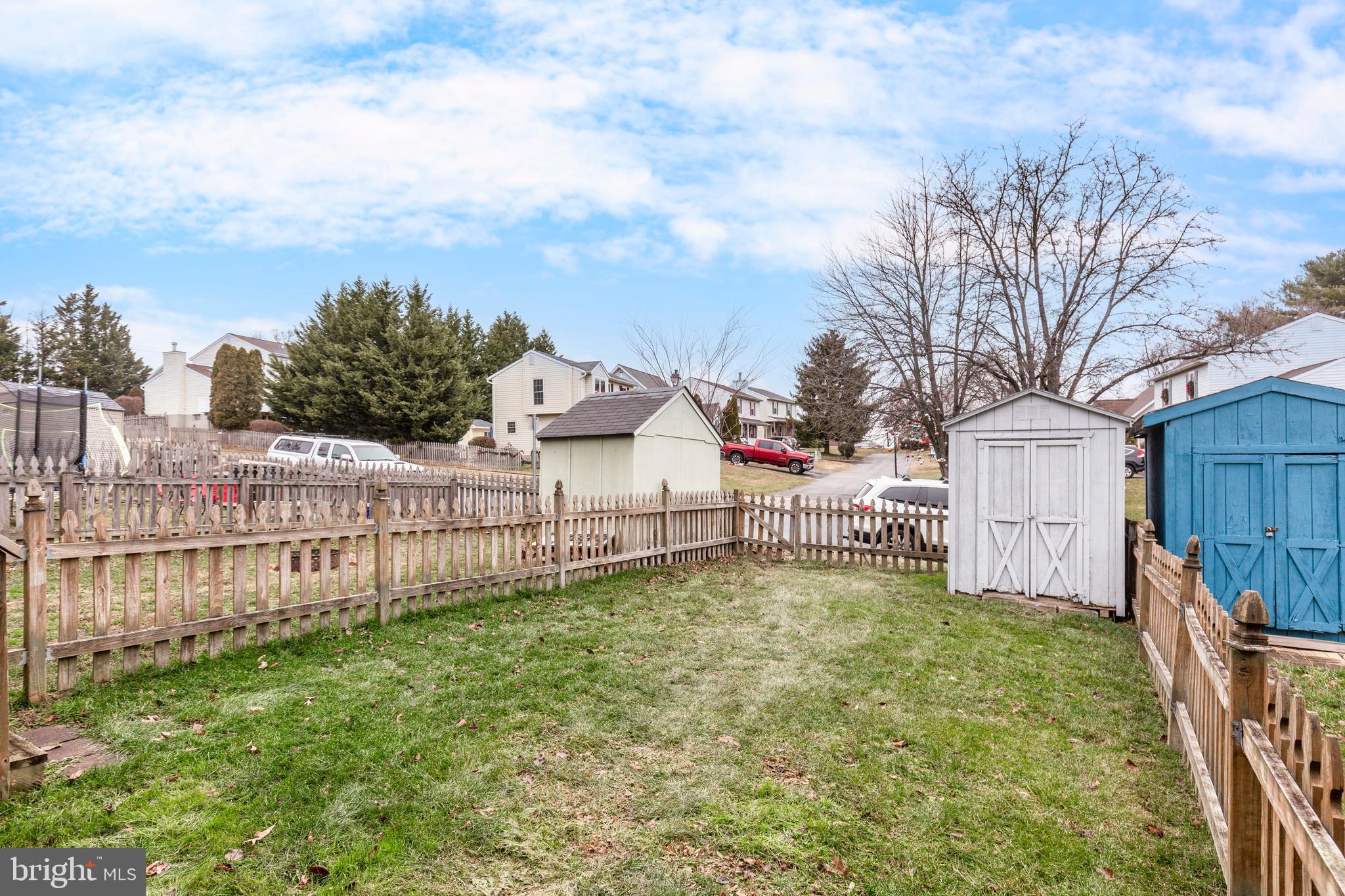 SMALL CROSSINGS - Residential