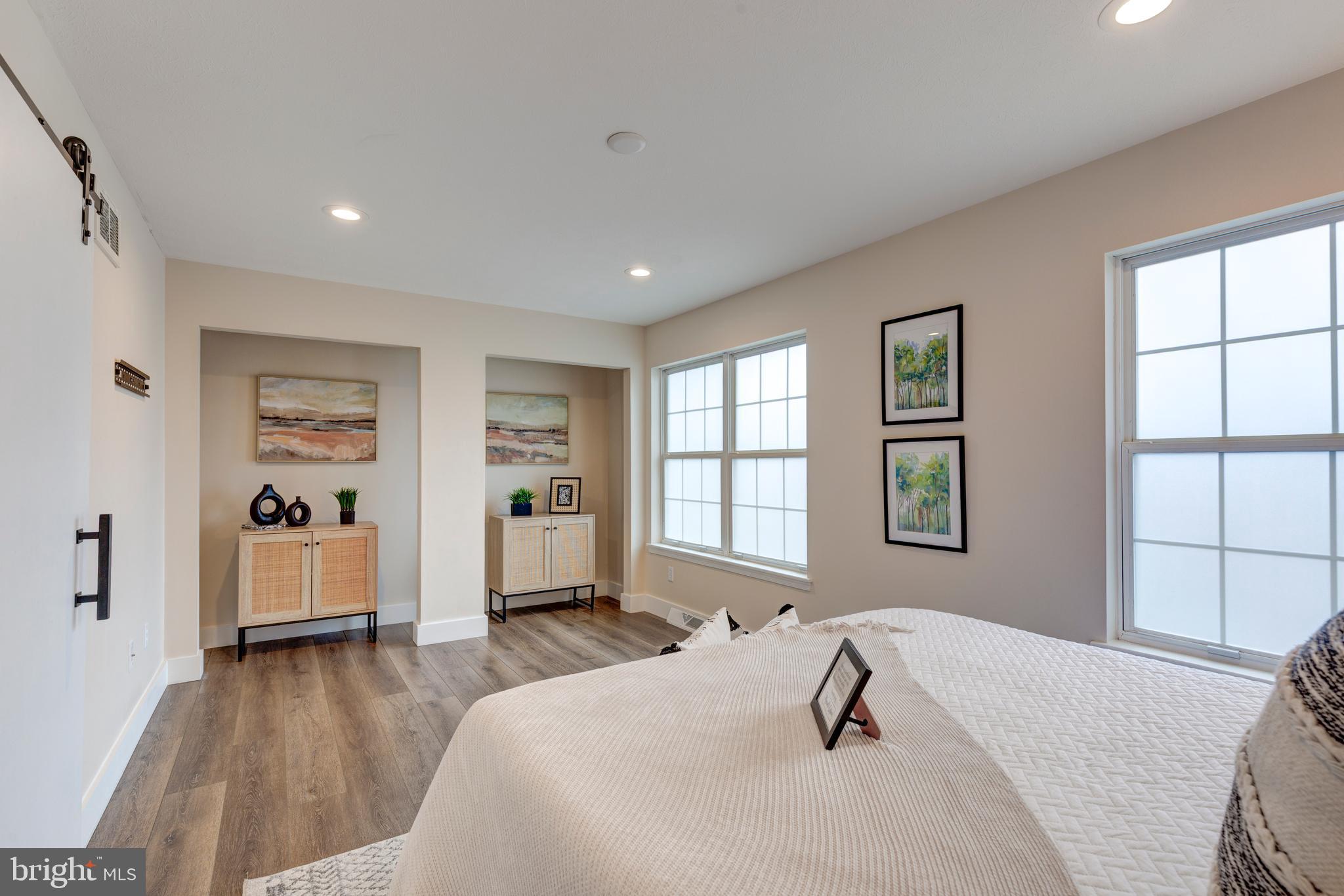 SMALL CROSSINGS - Residential