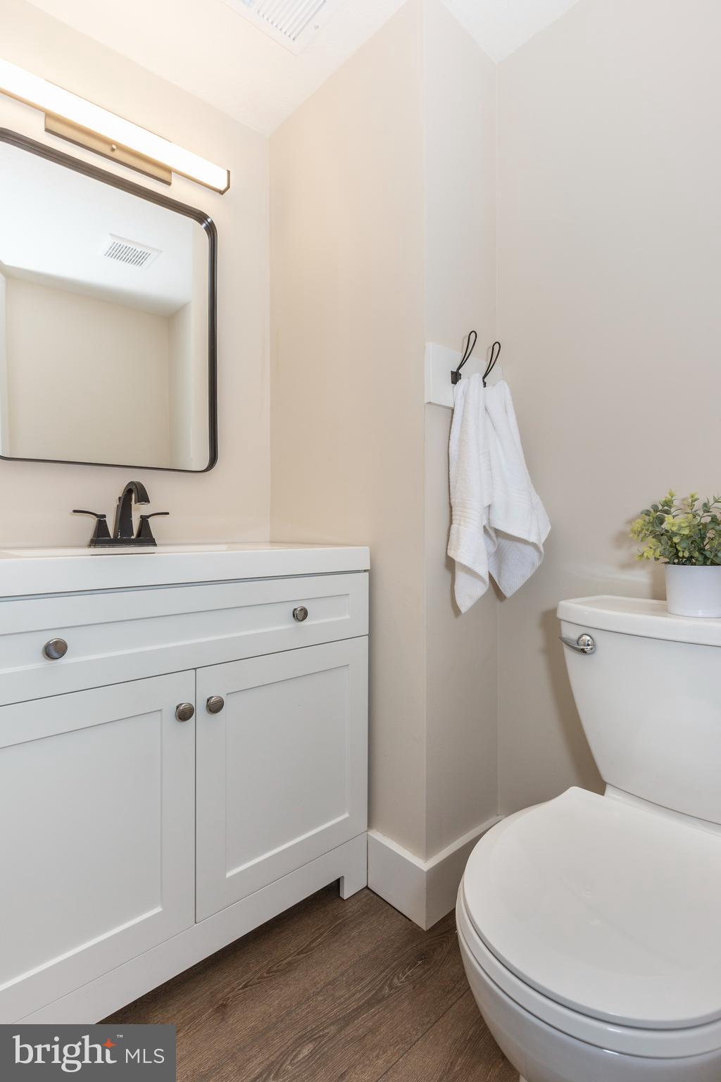 SMALL CROSSINGS - Residential