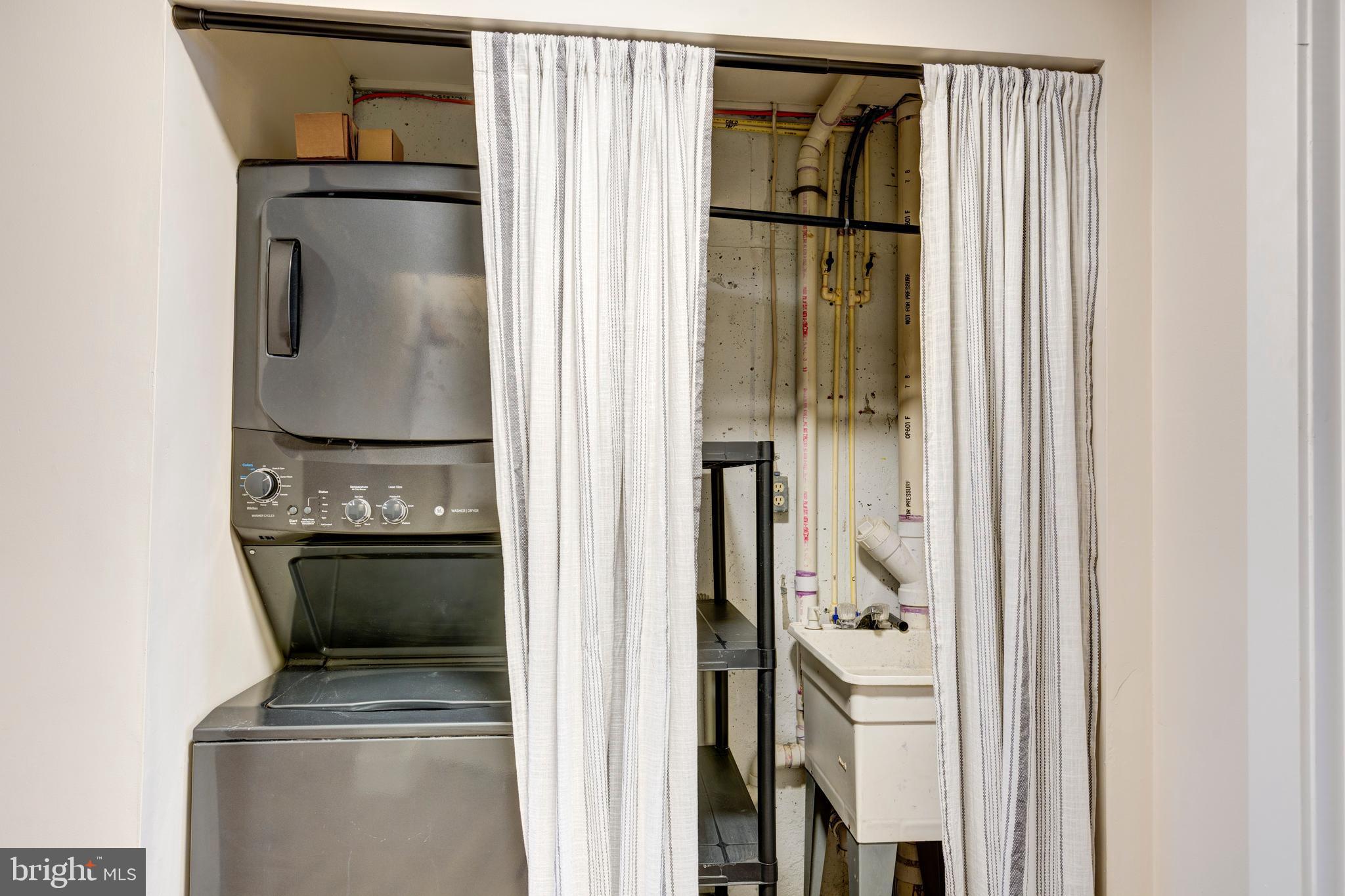 SMALL CROSSINGS - Residential