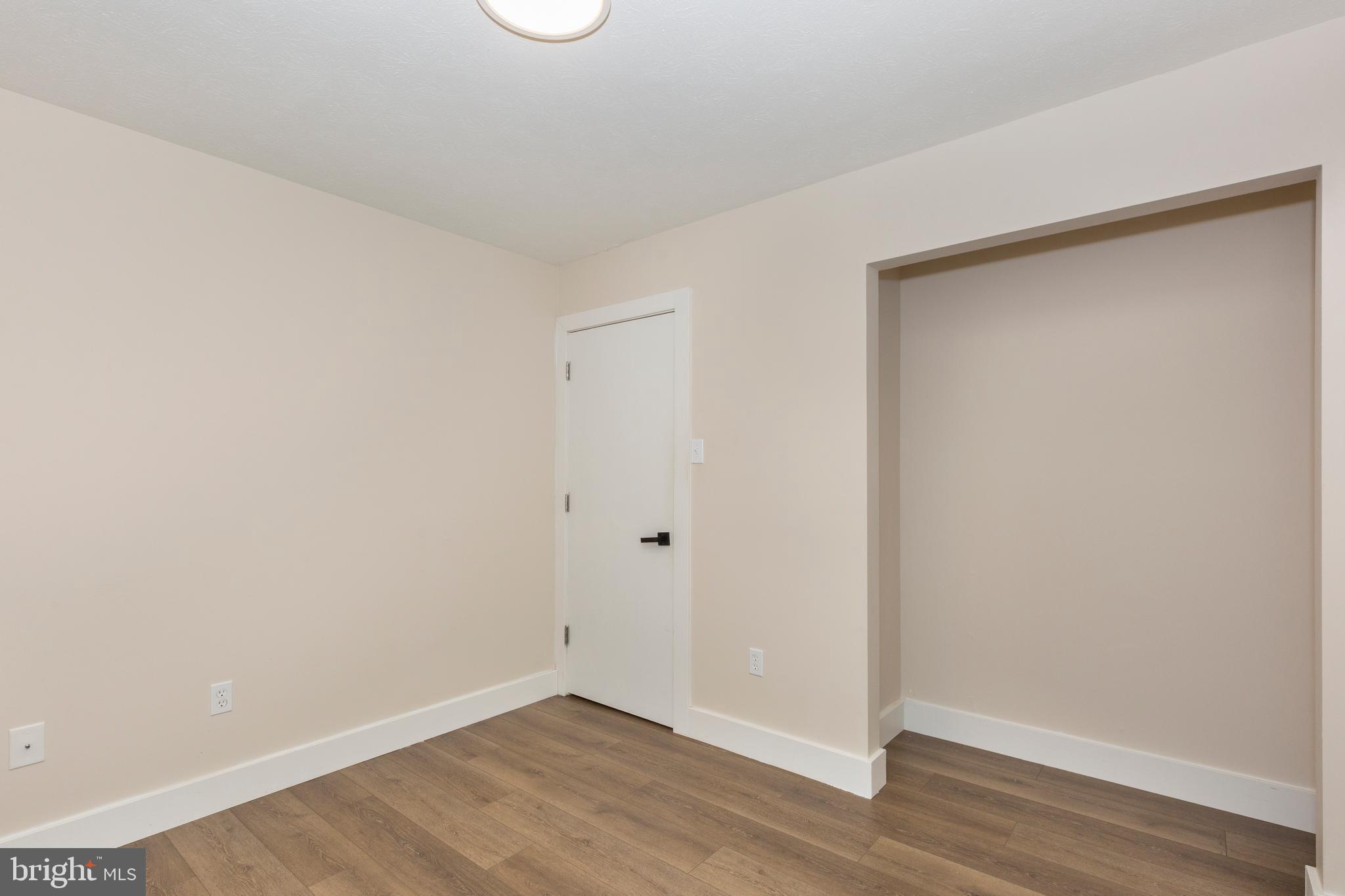 SMALL CROSSINGS - Residential