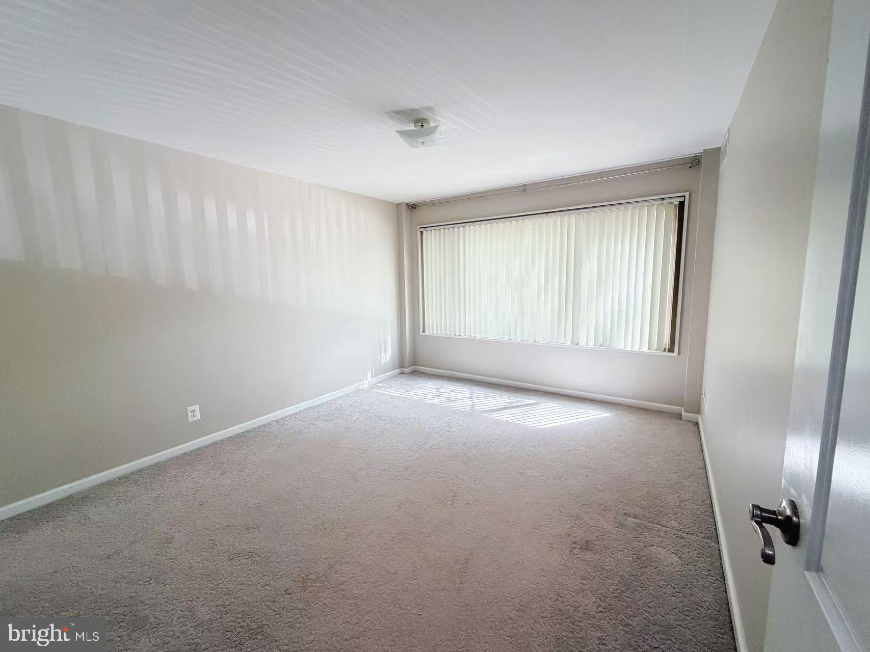 10570 MAIN STREET 404