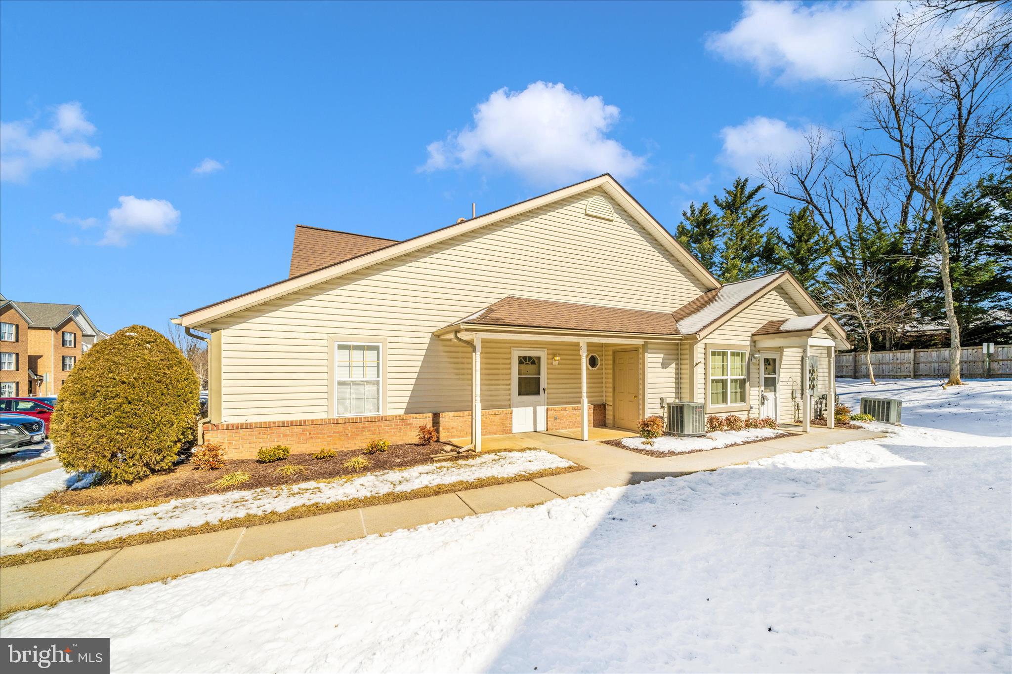 WINIFRED MANOR - Residential