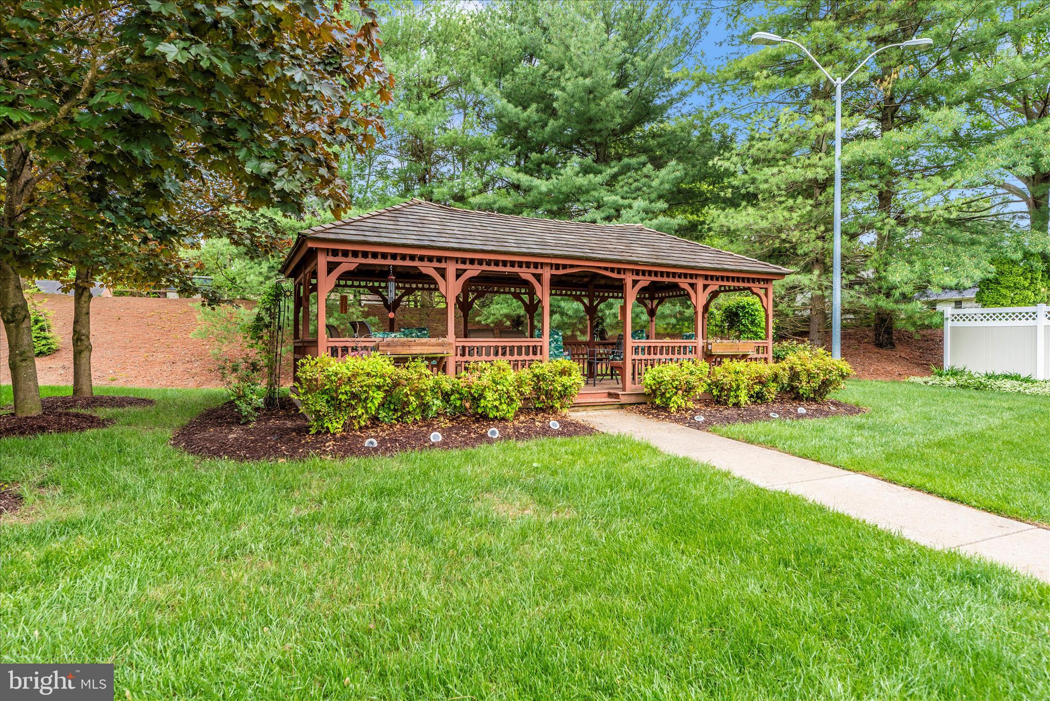 WINIFRED MANOR - Residential