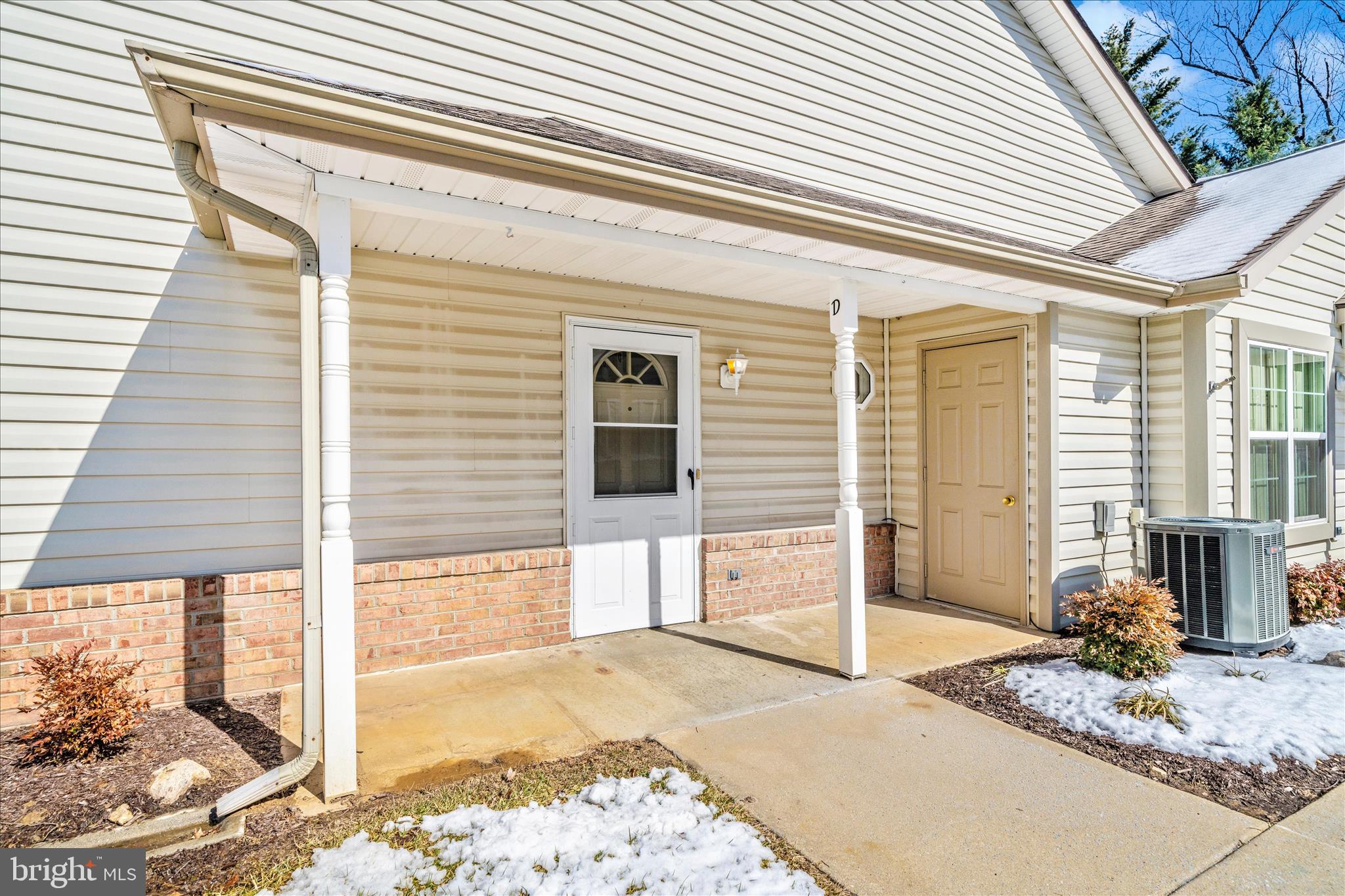 WINIFRED MANOR - Residential