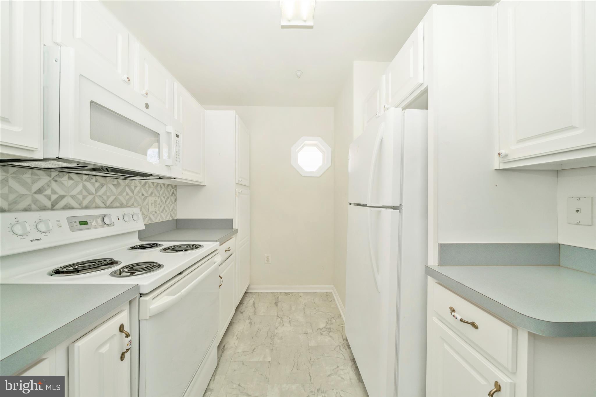 WINIFRED MANOR - Residential